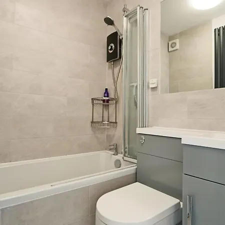 One Bedroom Flat Near Whiteladies With Parking Bristol Exterior photo