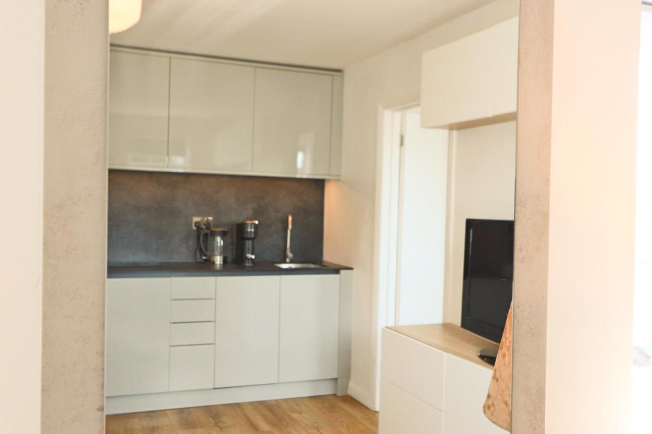 One Bedroom Flat Near Whiteladies With Parking Apartment